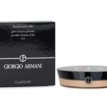 Armani Beauty 輕透亮絲光蜜粉餅